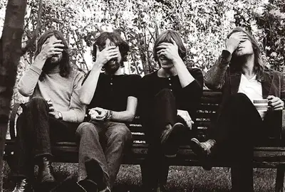 Pink Floyd - band bw 1 - Photo by Hipgnosis C Pink Floyd Music Ltd